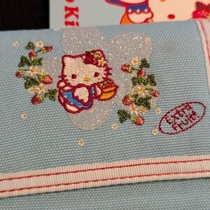 hello kitty wallet extra fruit ! 2007